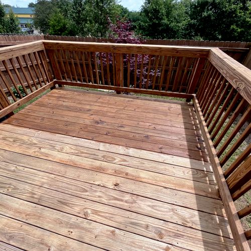 Deck Staining and Sealing