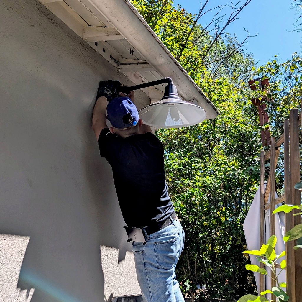 Frankie Expert Electrician