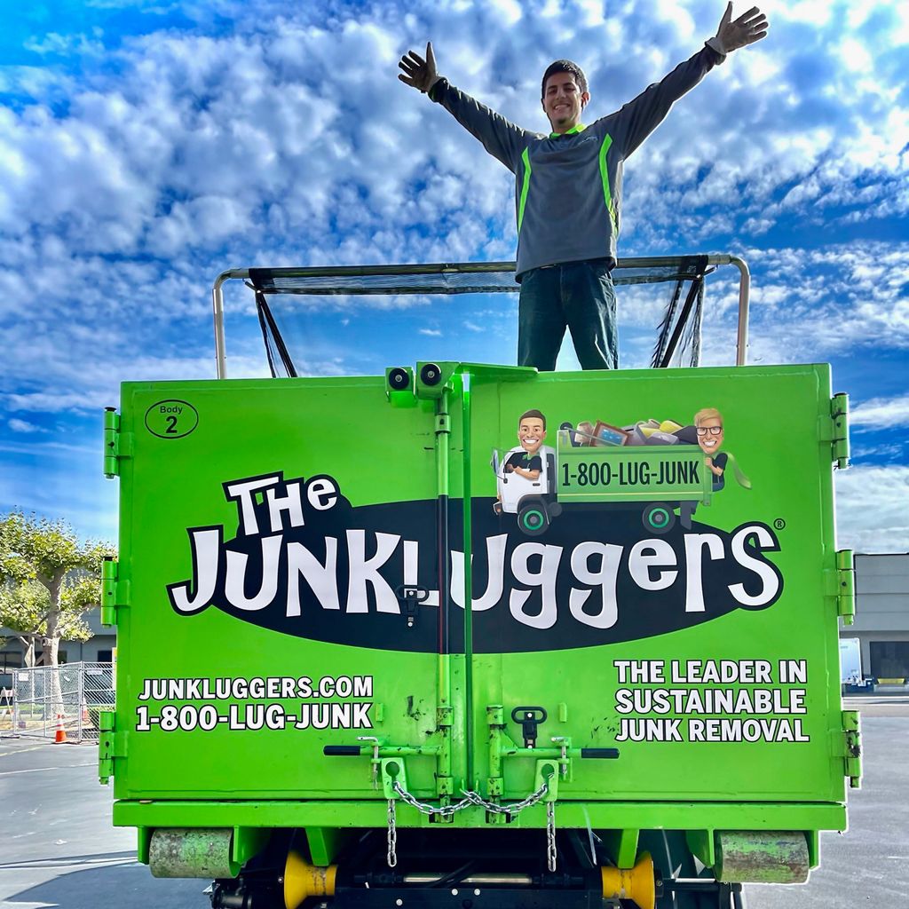The Junkluggers of Greater Seattle