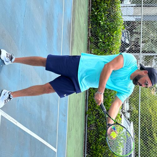 Taking tennis classes with David at SimpleTennis h