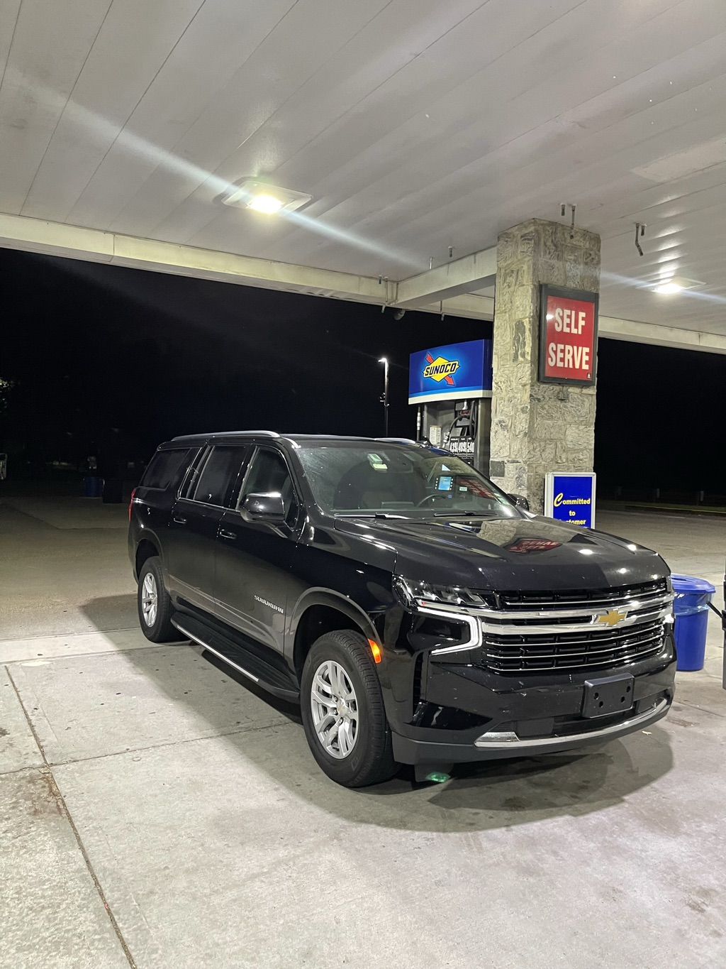 New suburban 6 passenger + bags 
