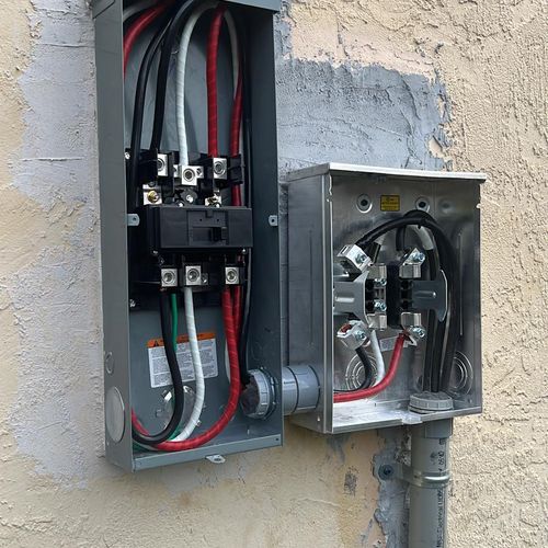 New residential outside meter and main disconnect 