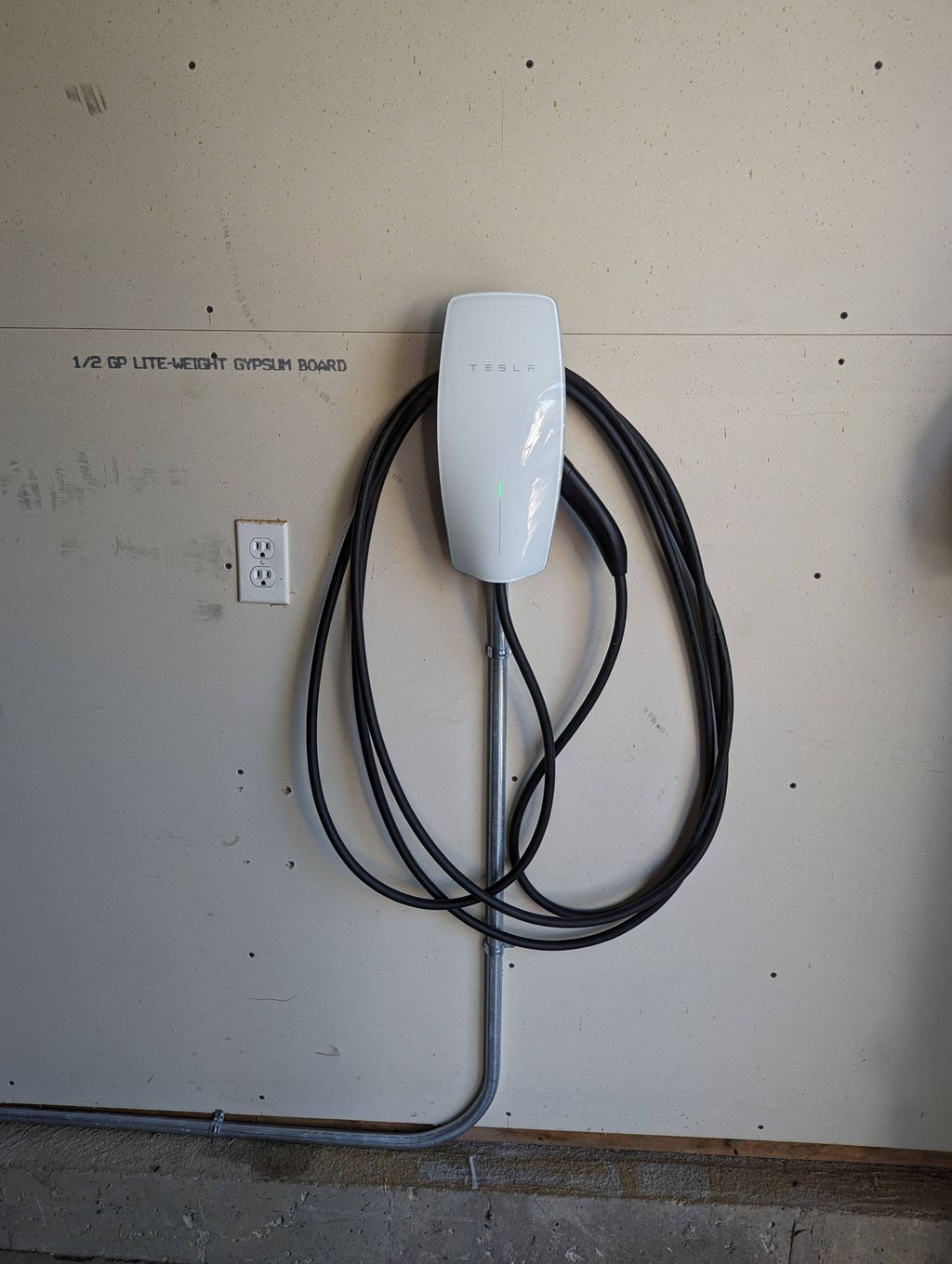 Tesla Wall Connector 