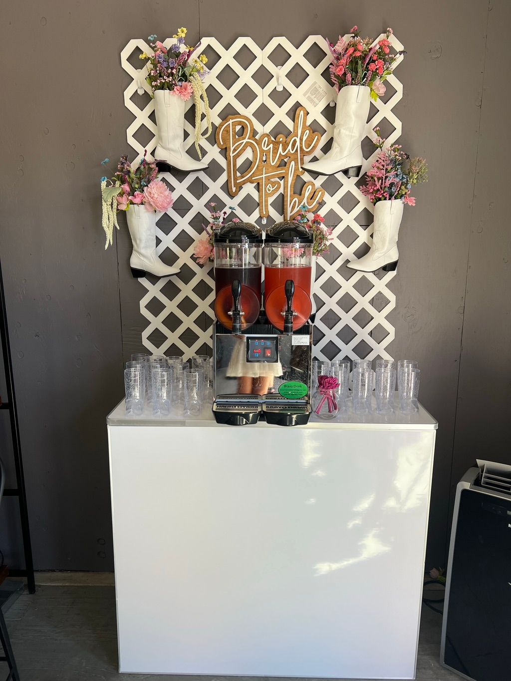 Spice up your party with our frozen drink machine 