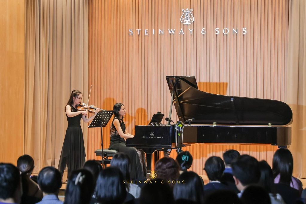 Performance in Steinway Hall in Shenzhen, China, 2