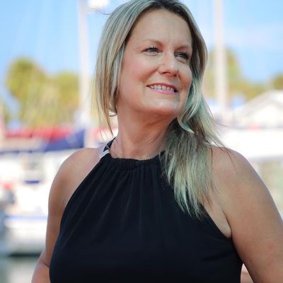 Avatar for Brenda's Mobile Notary/Signing Agent/Realtor