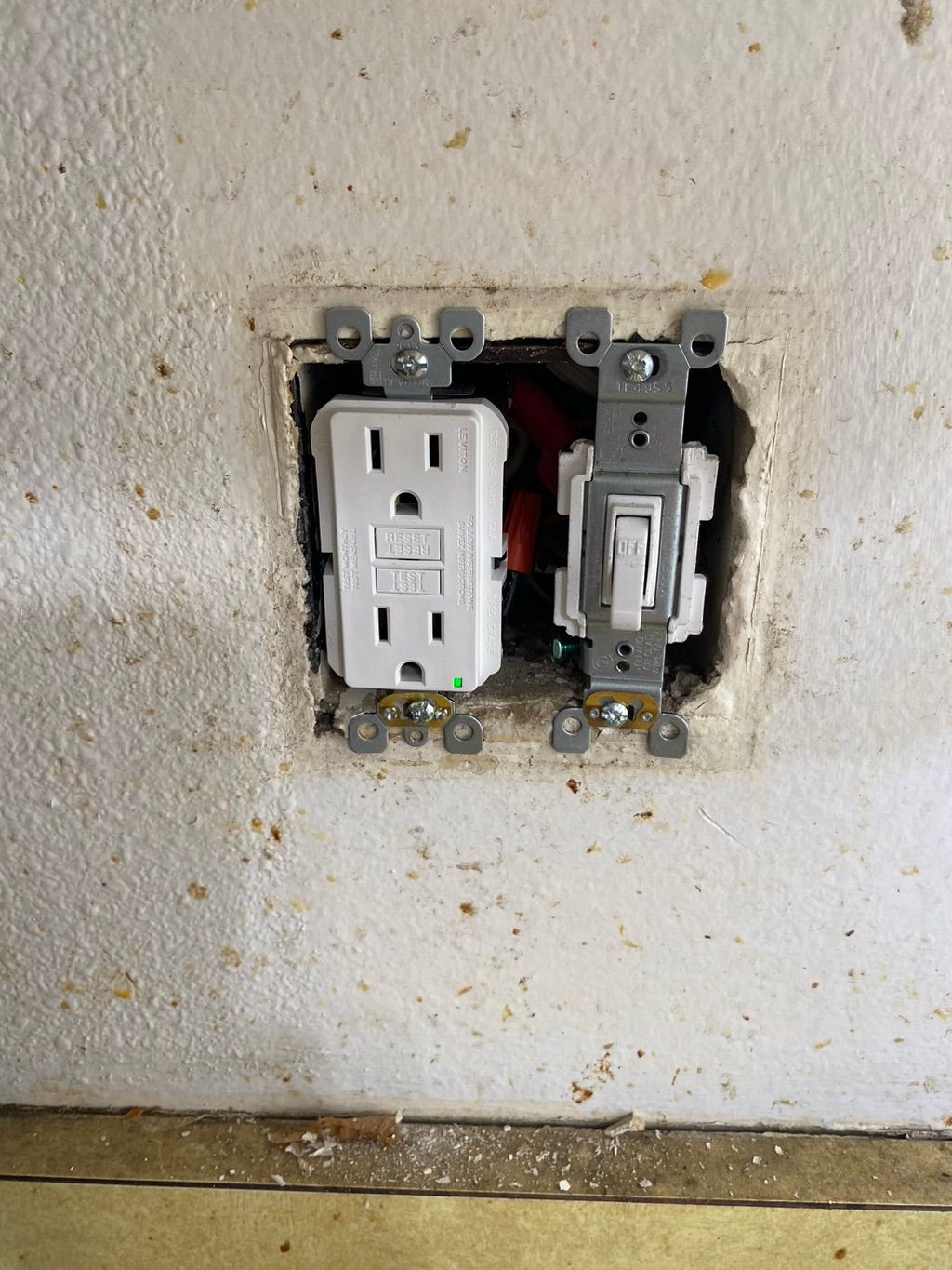 install new GFCI and disposer switch in kitchen si