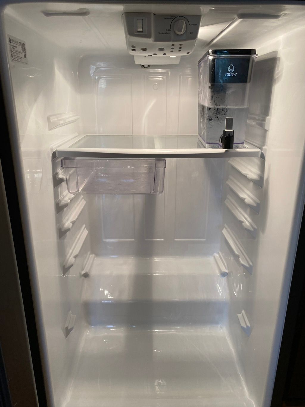 AFTER-Fridge cleaning 