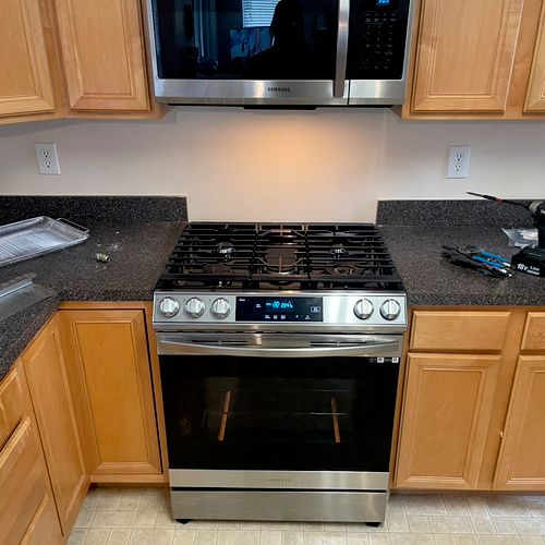 New Microwave & Gas Range installed 