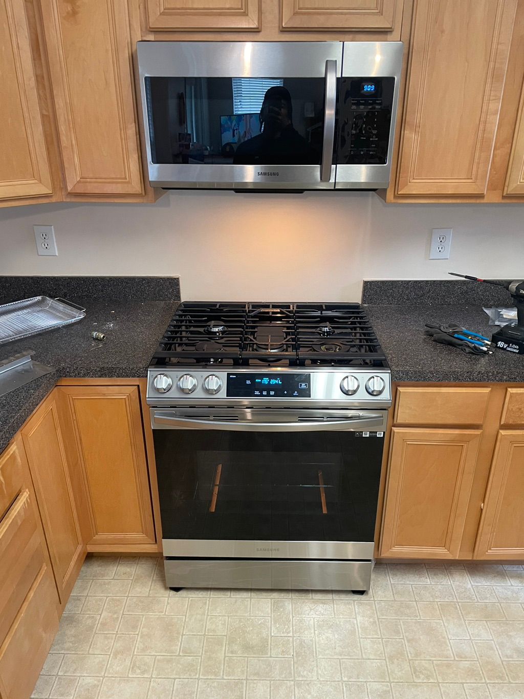 New Microwave & Gas Range installed 