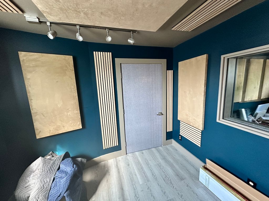 Part 3: Decorating walls and ceiling