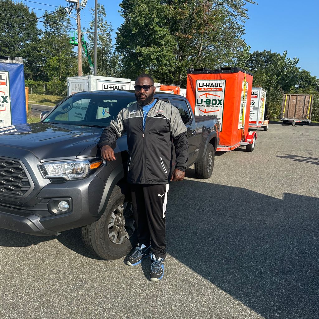 Royalty moving &junk removal