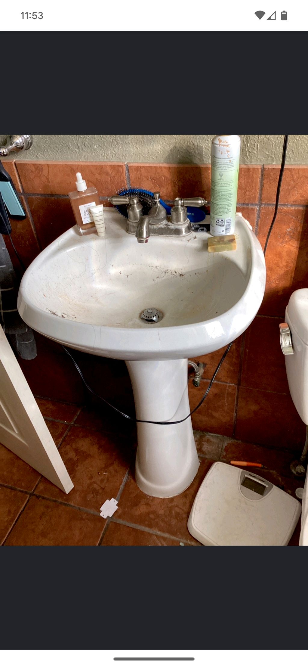 Pedestal sink replacement 1of2