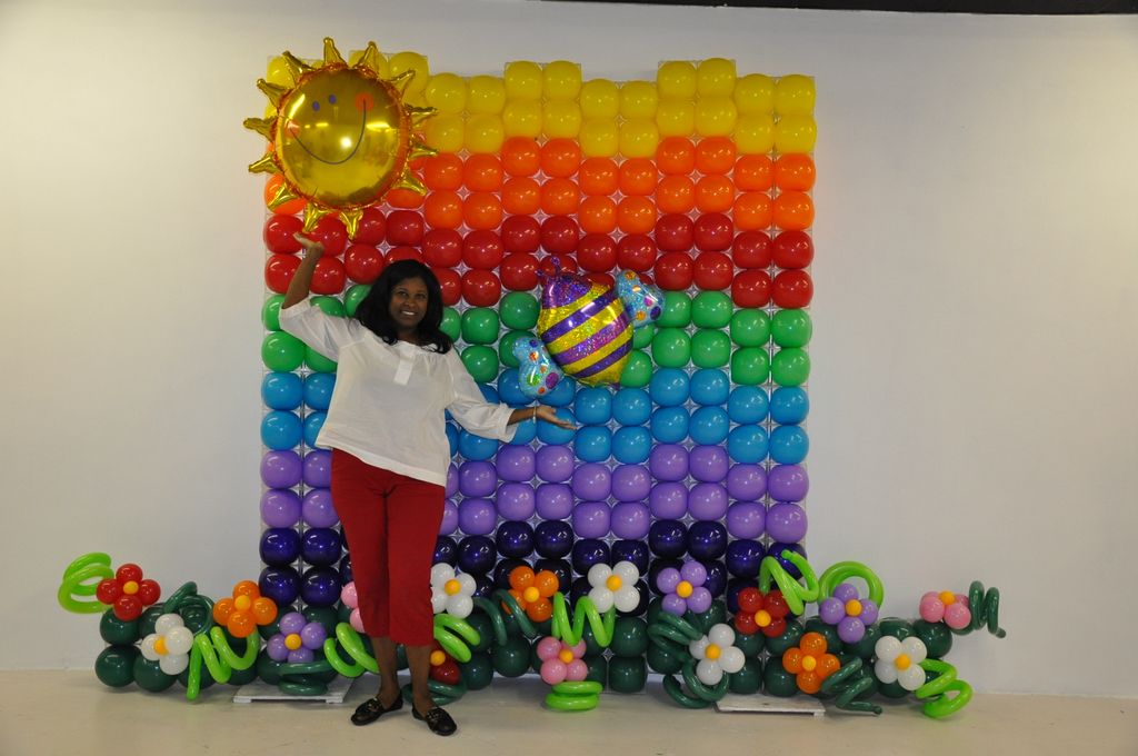 Balloon Scuplture/Backdrop