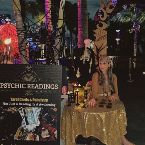 Tarot and Psychic Reader Entertainment