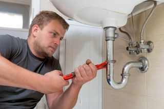 The 10 Best Leak Detection Services Near Me (with Free Estimates)