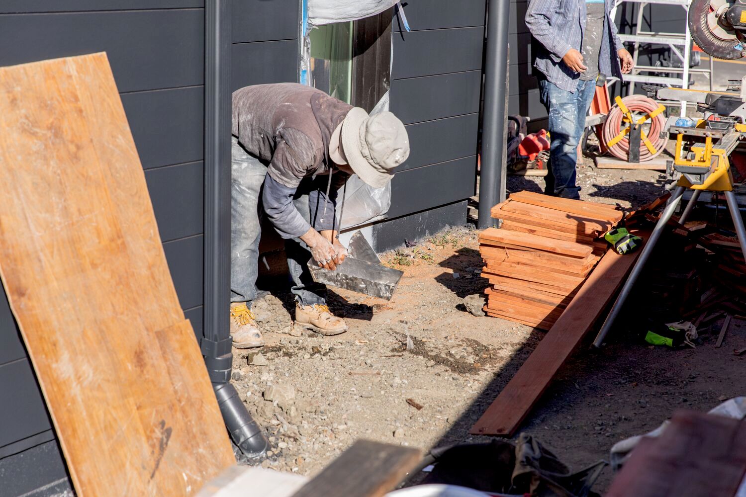 Sunroom Contractors Near Me – Hire Pro Experts Today