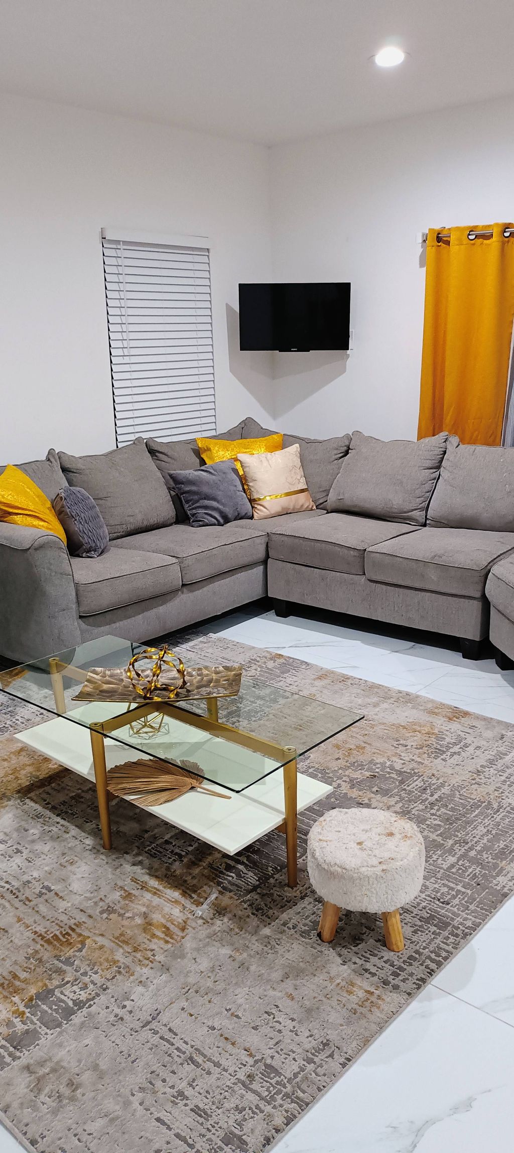 SPOTLESS Living Space