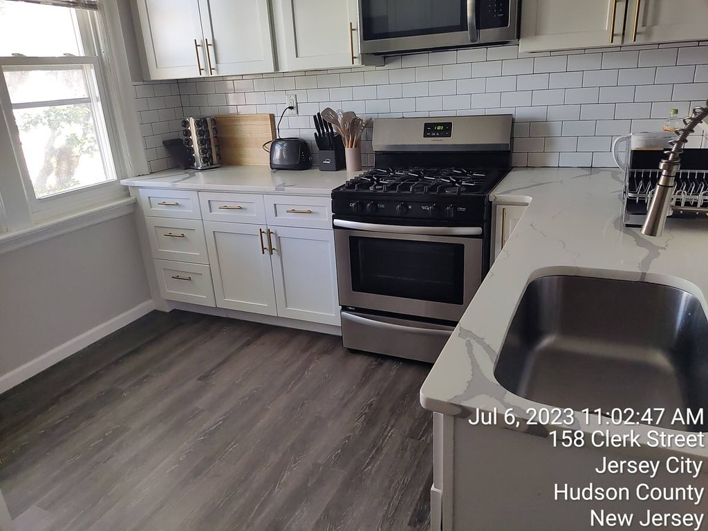Air BNB kitchen 