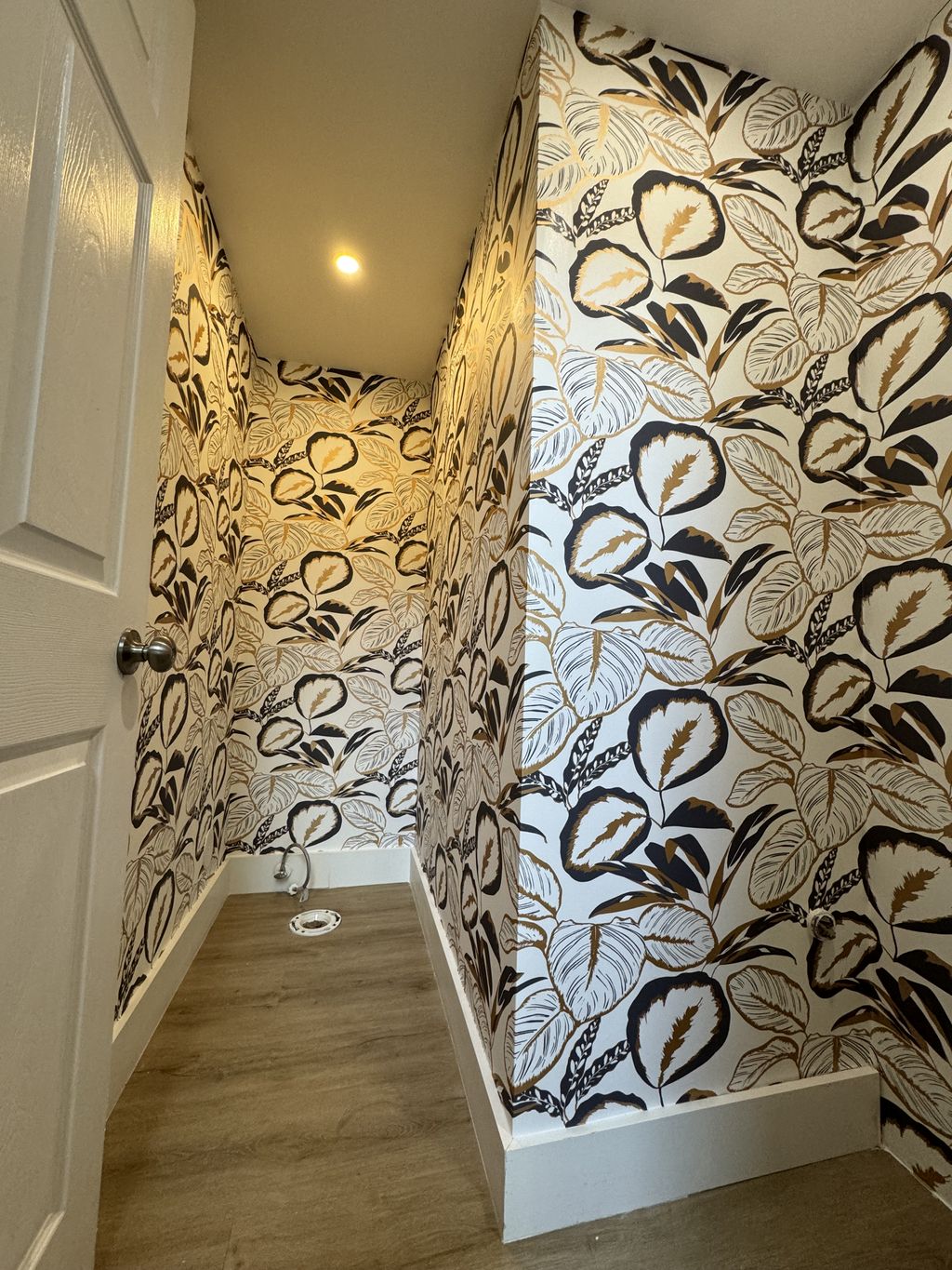 Wallpaper Installation or Repair