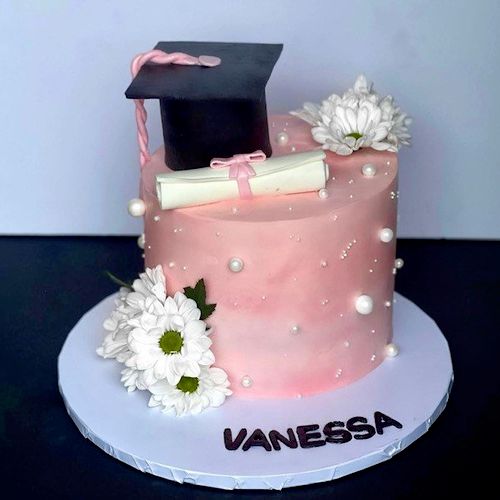 My daughter loved her graduation cake. We ordered 