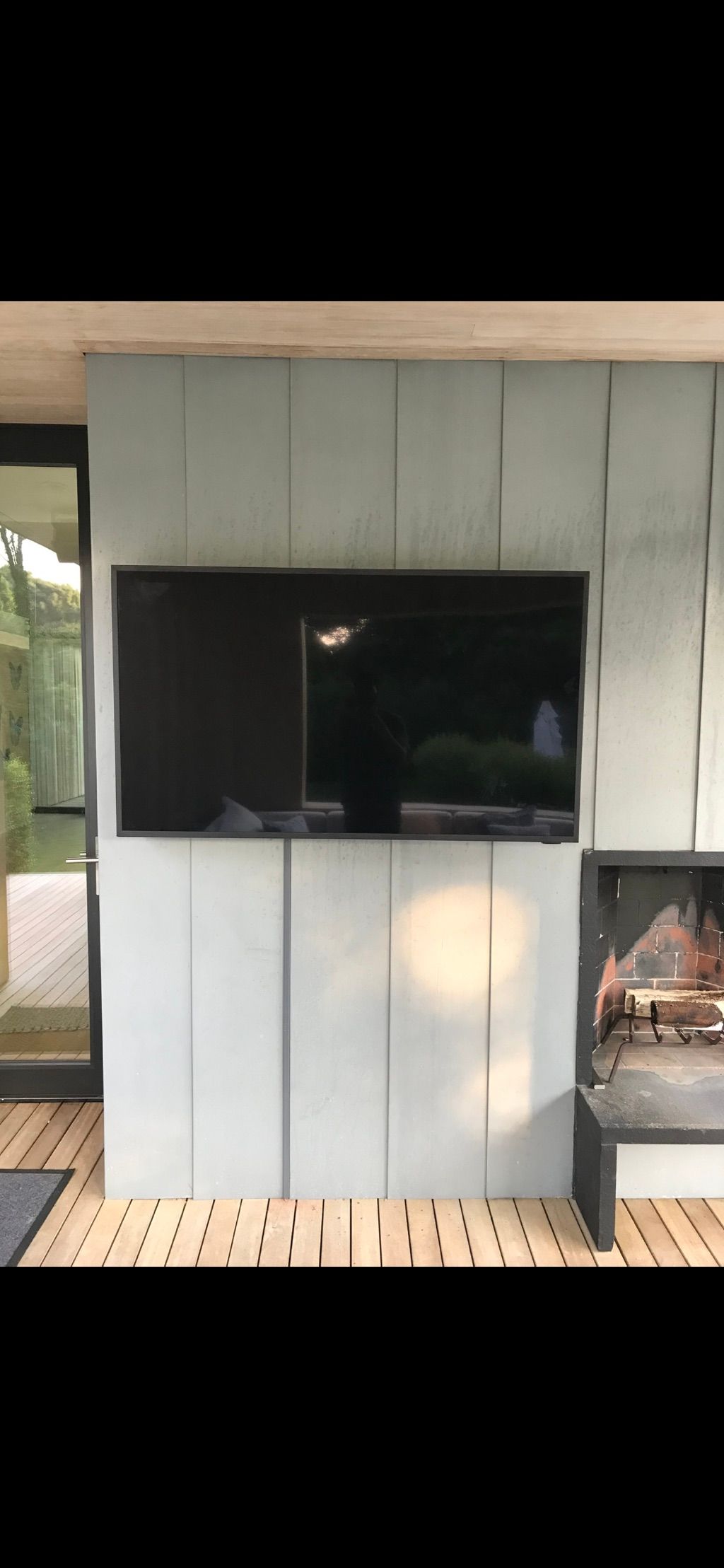 TV MOUNT/ HIDDEN OUTLET