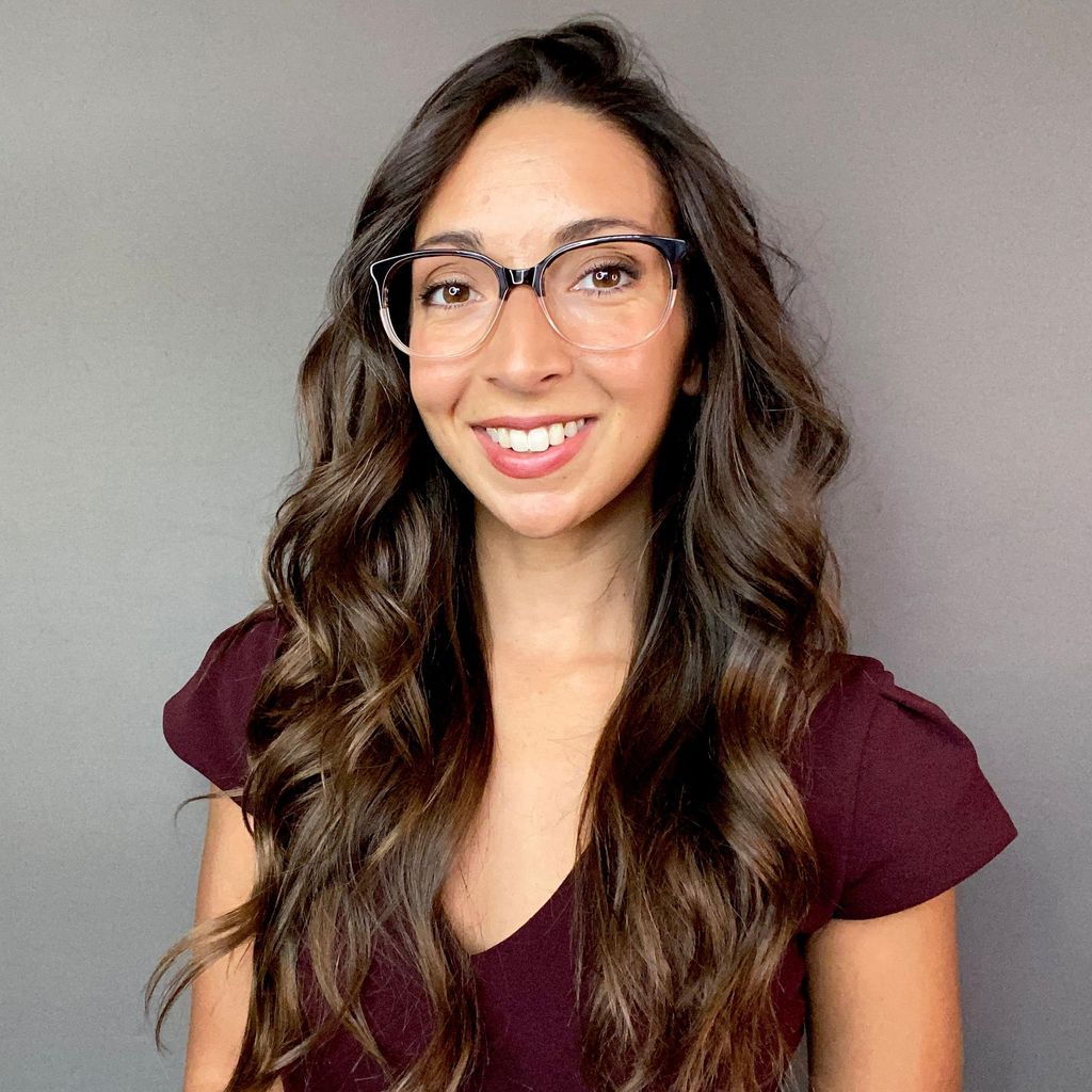 Communication & Wedding Speech Coach | Nichole Y