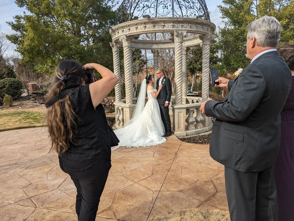 Wedding Behind the Scenes 