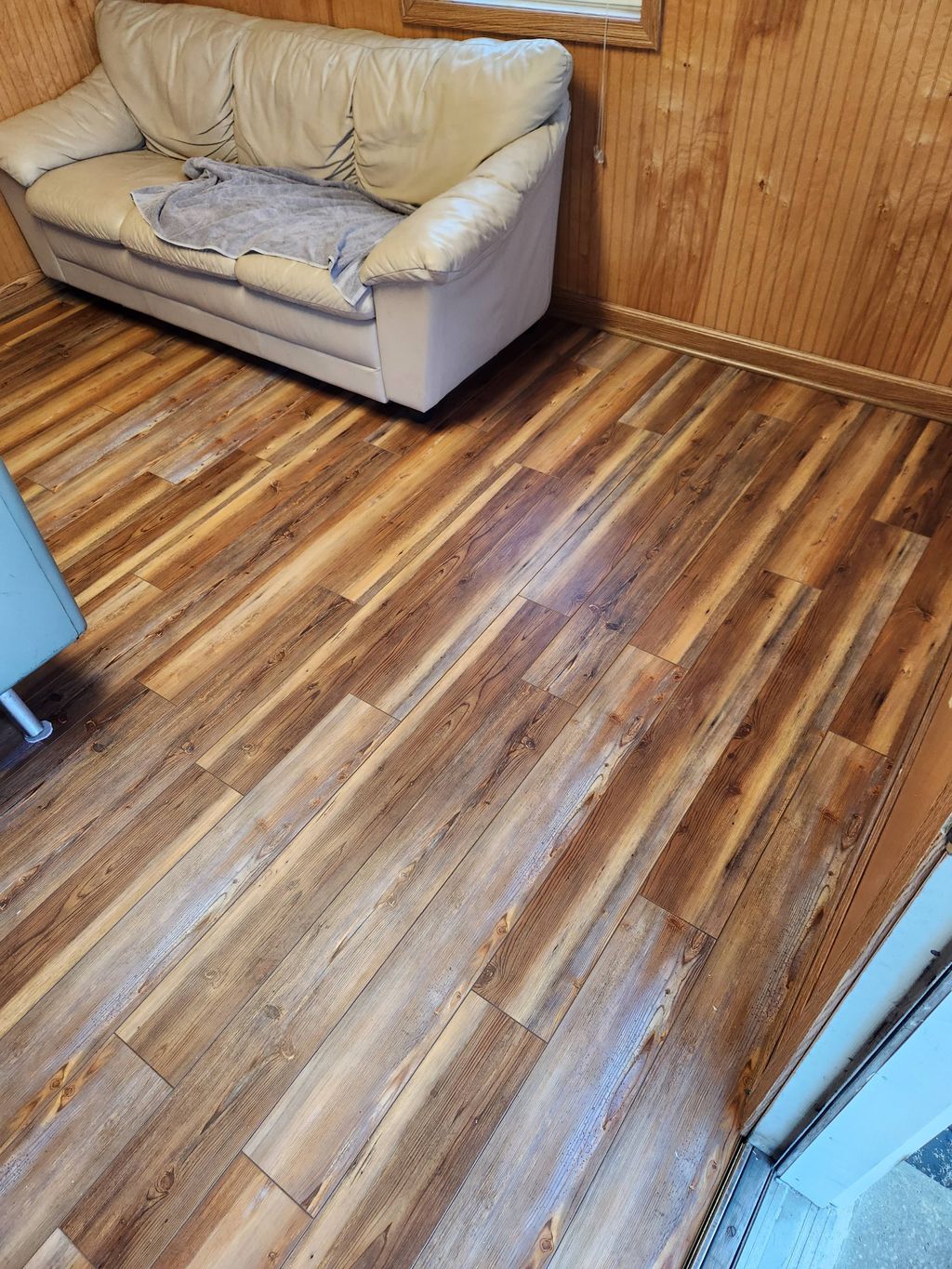 Offic Vinyl planking installation 