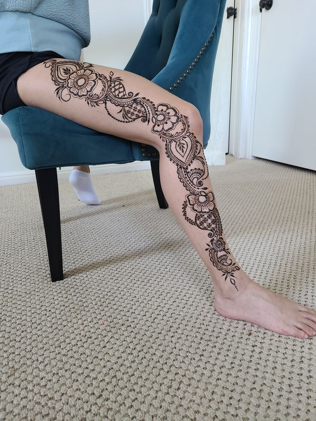 Henna Tattooing