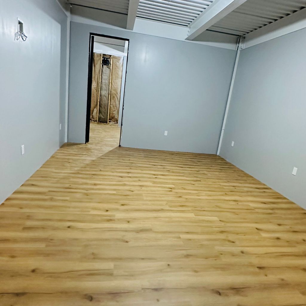 RS Flooring LLC