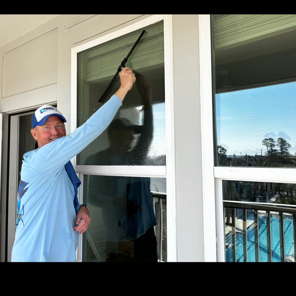 BUDDYS WINDOW WASHING