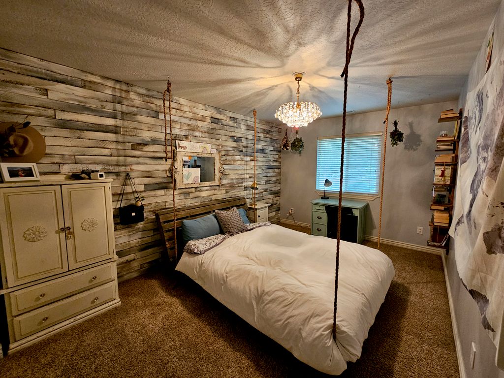 Swinging bed. 