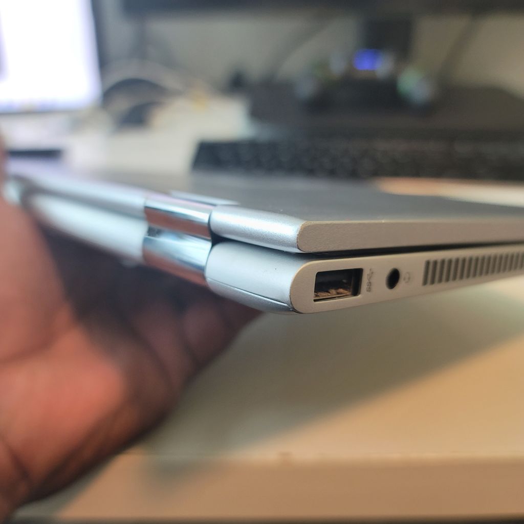 Restored HP laptop hinge to perfection with top-no