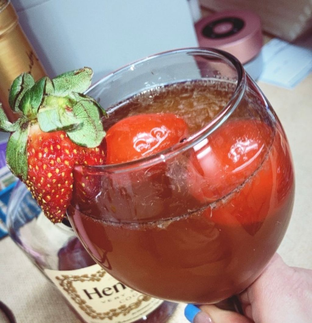 Strawberry 🍓 Hennessy 