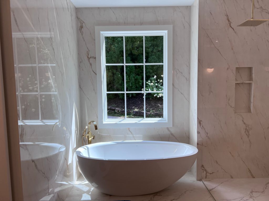 Free standing tub