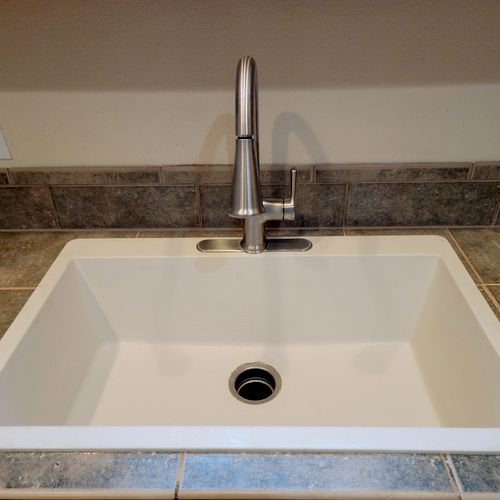 Had a sink that needed re-installed after tile wor