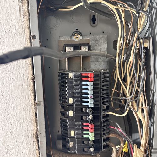 Circuit Breaker Panel or Fuse Box Repair