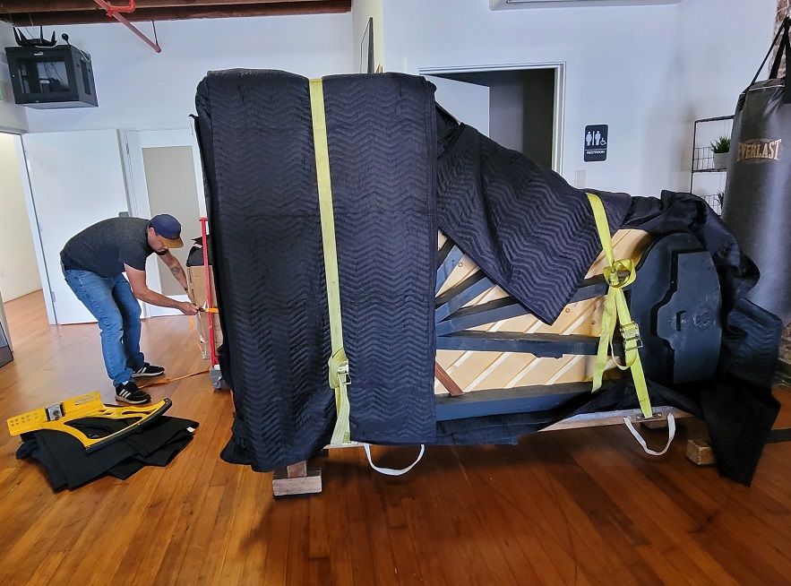 Luna's Piano Moving & Storage