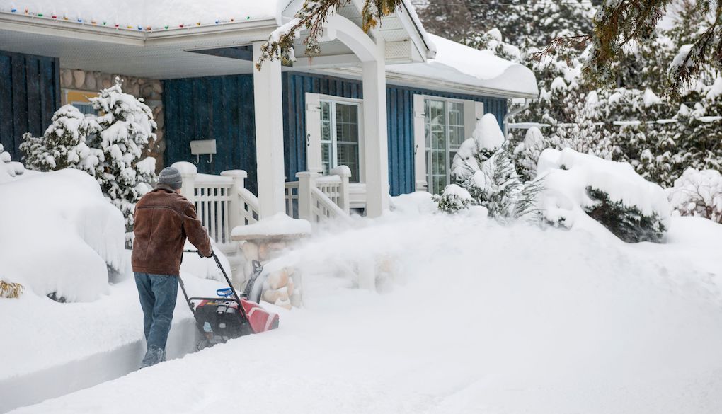 How much do snow plow services cost?
