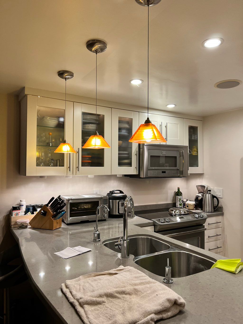 Middle pendant light transformer replaced and now 