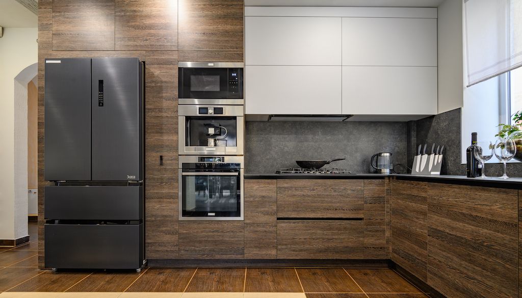 kitchen appliances wood cabinets