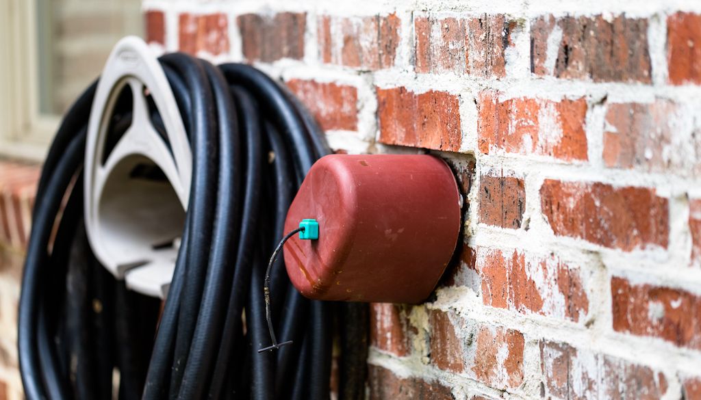 covered outdoor faucet with no hose attached