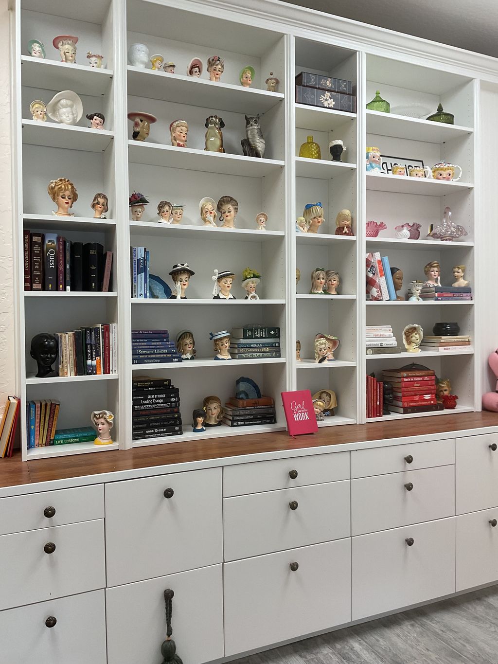 Organizing a library while using cherished items