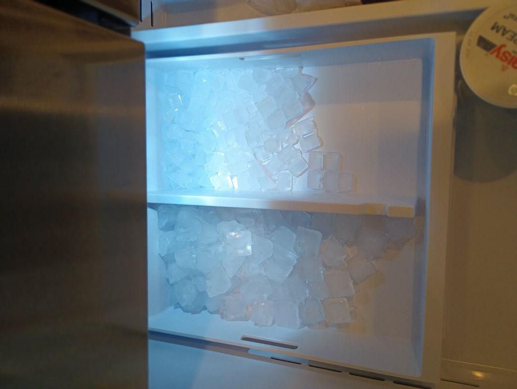 Got a new refrigerator and no ice or water coming 