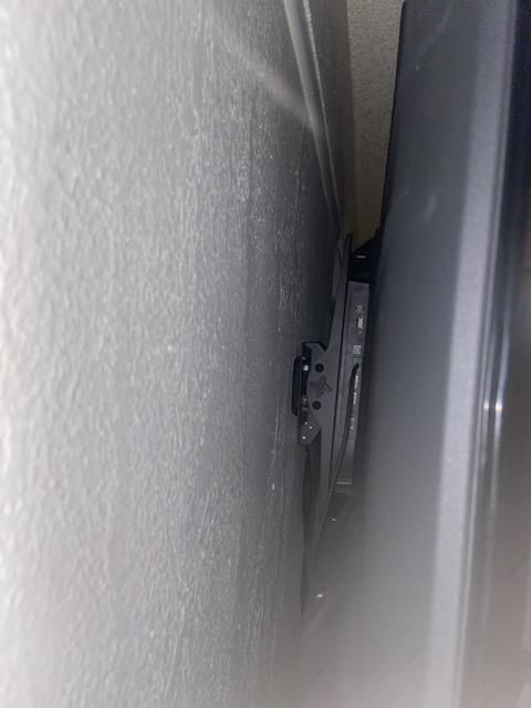 55 inch TV wall mount. 