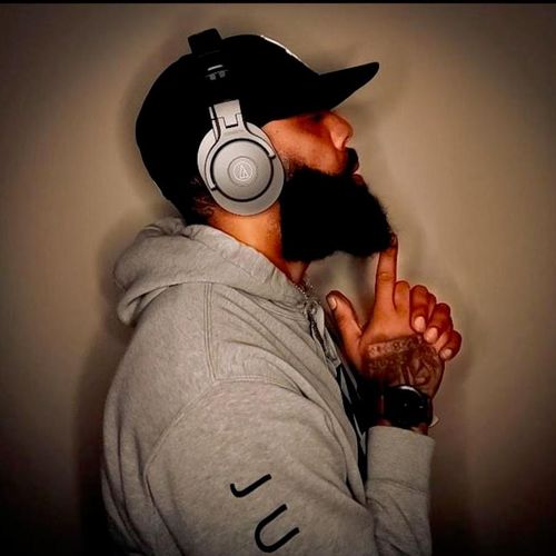 DJ MELLY MEL