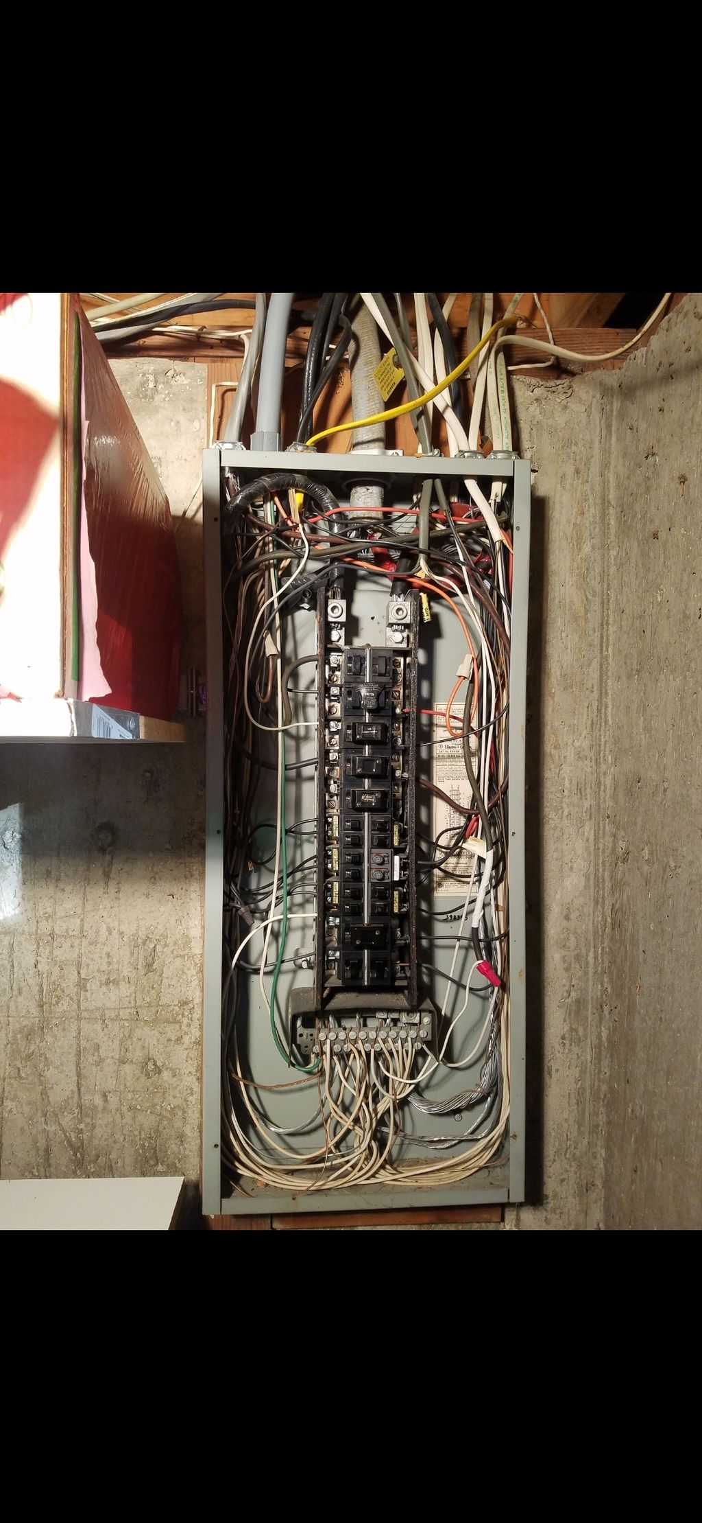 200 amp main panel. Before.