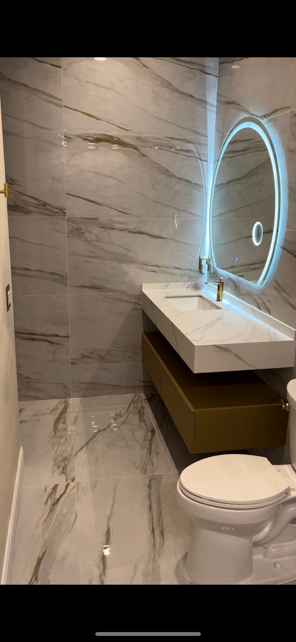 Same bathroom from another angle