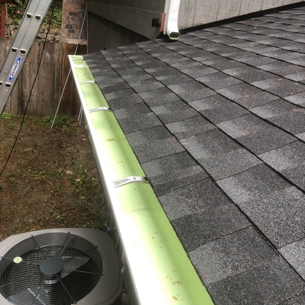 Lomend gutter’s llc